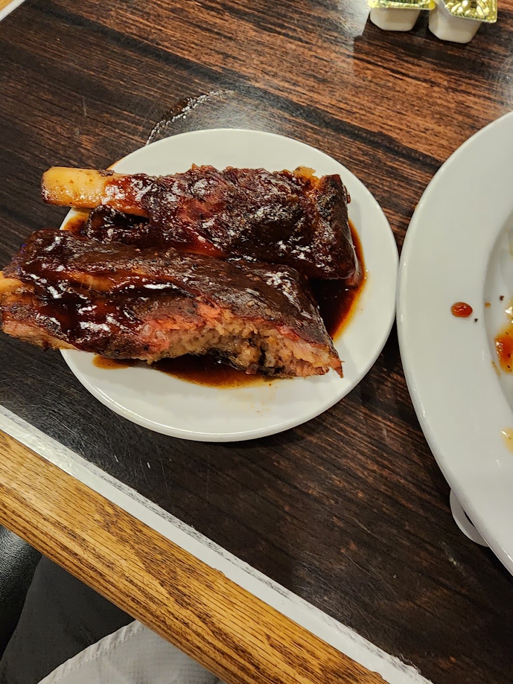 Richie Zs Brickhouse BBQ & Grill | restaurant | 401 S Central Ave, Pierre, SD 57501, USA | 6054940414 OR +1 605-494-0414