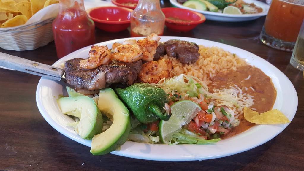 El Toro Bar & Grill | restaurant | 885 Chestnut St, Orangeburg, SC 29115, USA | 8035352220 OR +1 803-535-2220