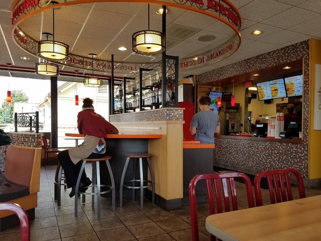 Popeyes | restaurant | 1401 Manheim Pike, Lancaster, PA 17601, USA | 7178269655 OR +1 717-826-9655
