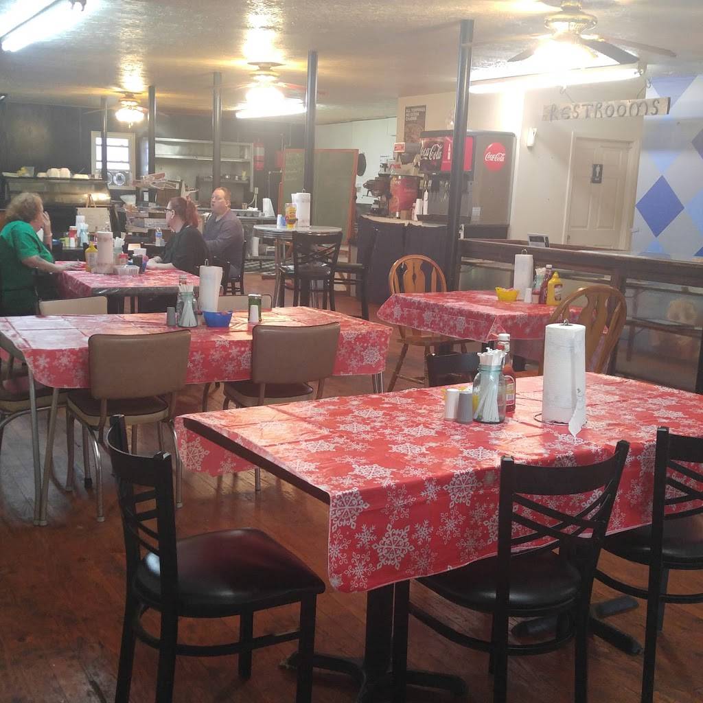 Karens Center Store | restaurant | 180 Main St, Center, KY 42214, USA | 2705651800 OR +1 270-565-1800