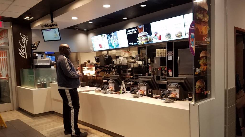 McDonalds | cafe | 2228 New York Ave NE, Washington, DC 20002, USA | 2025262835 OR +1 202-526-2835