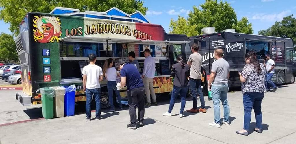 Los Jarochos Grill | restaurant | 660 E Gish Rd, San Jose, CA 95112, USA | 4086444587 OR +1 408-644-4587