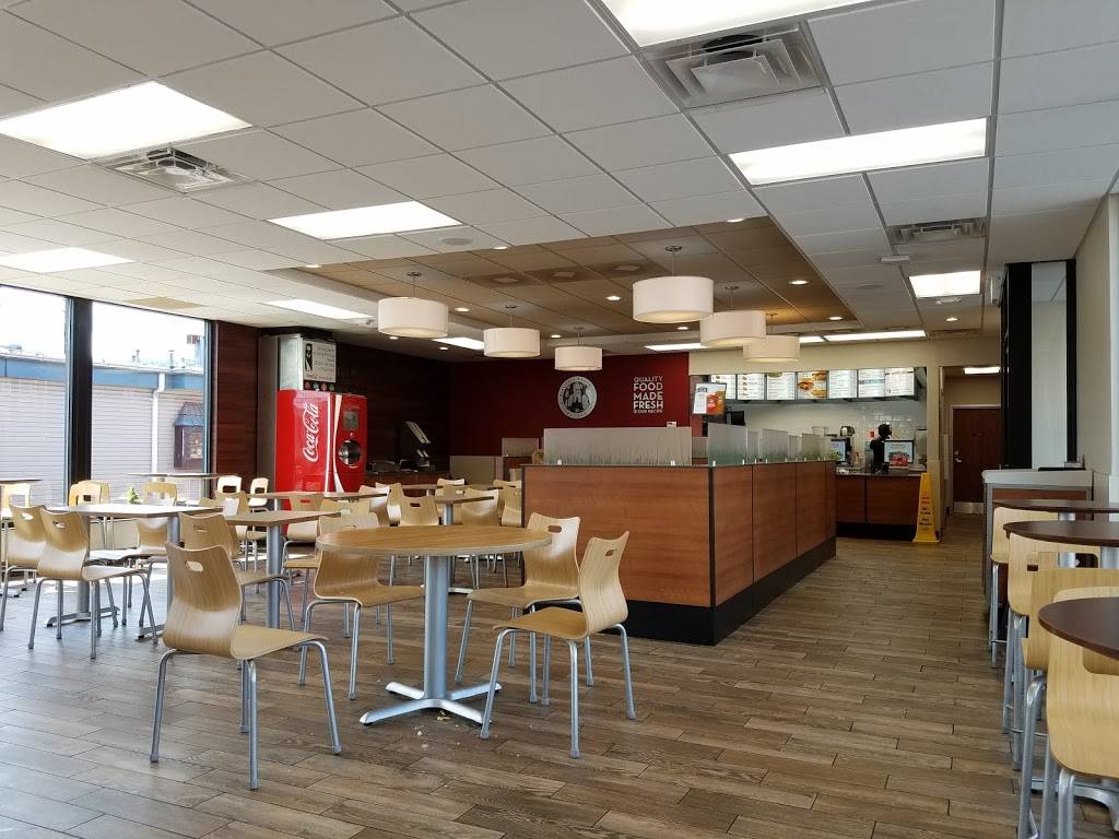 Wendys | restaurant | 325 S Centre St, Cumberland, MD 21502, USA | 3017593414 OR +1 301-759-3414