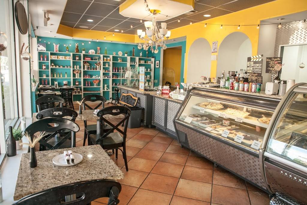 Trevi Pasta | restaurant | 2120 Edgewater Dr, Orlando, FL 32804, USA | 4079852577 OR +1 407-985-2577