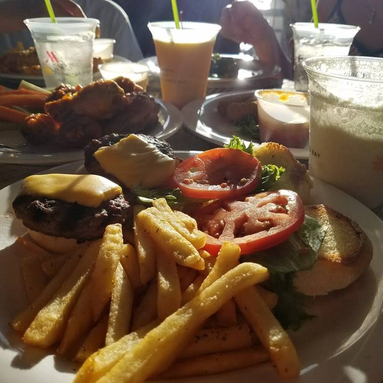 Breezers Tiki Bar | restaurant | 103800 Overseas Highway, MM 103.8, Key Largo, FL 33037, USA | 3054530000 OR +1 305-453-0000