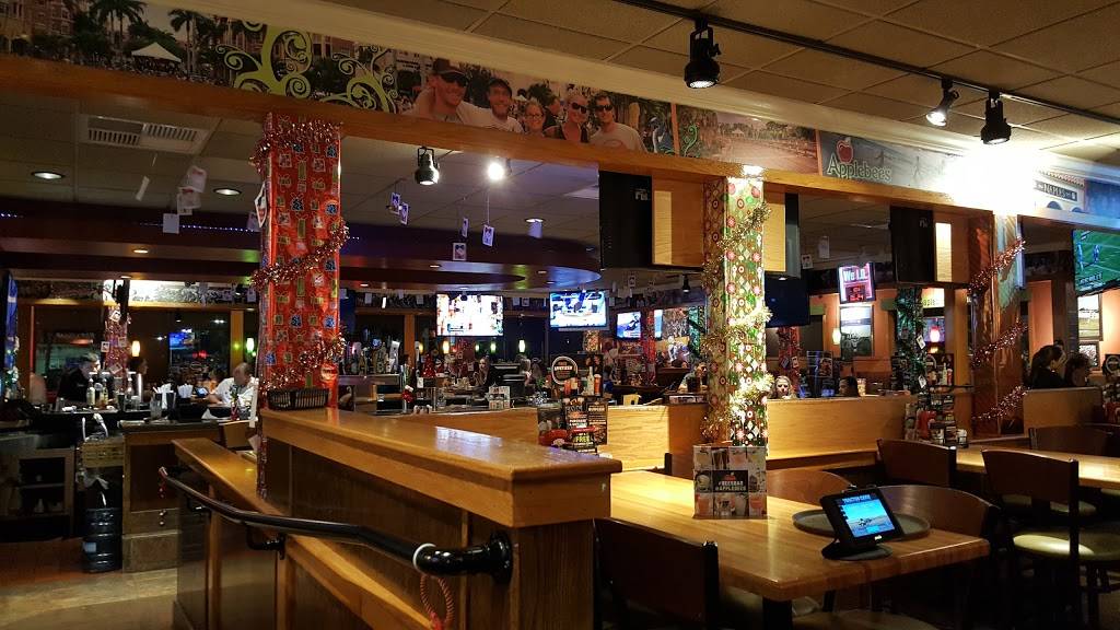 Applebees Grill + Bar | restaurant | 5082 Airport-Pulling Rd N, Naples, FL 34105, USA | 2394347744 OR +1 239-434-7744