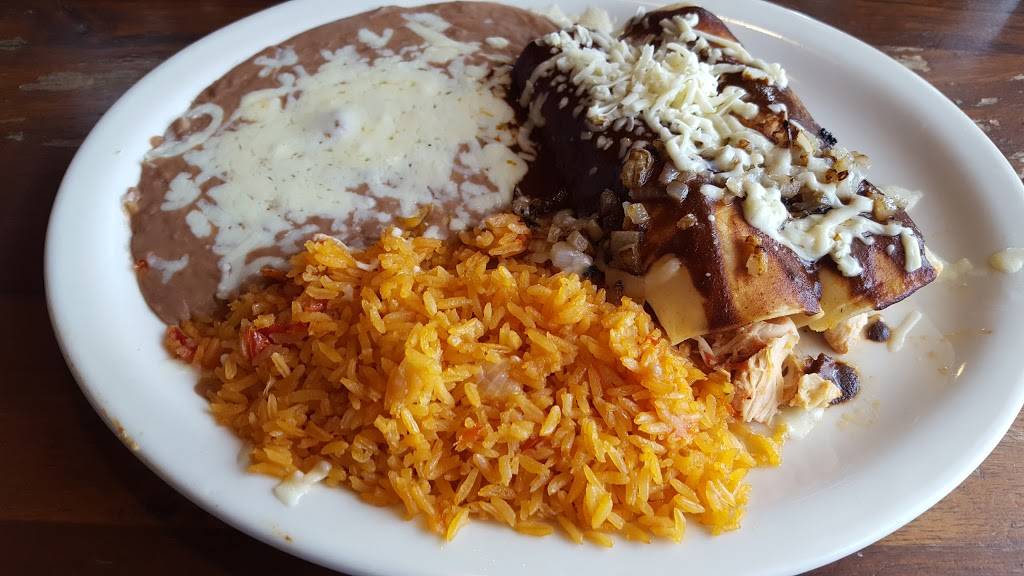 El Azteca | restaurant | 6670 150th St W, St Paul, MN 55124, USA | 9524323727 OR +1 952-432-3727