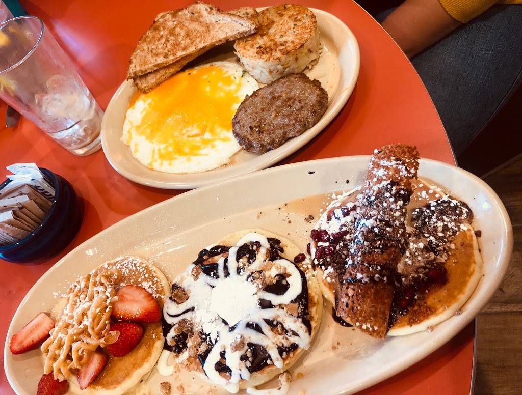 Snooze an A.M. Eatery | restaurant | 11255 Huebner Rd Suite 100, San Antonio, TX 78230, USA | 2109625530 OR +1 210-962-5530