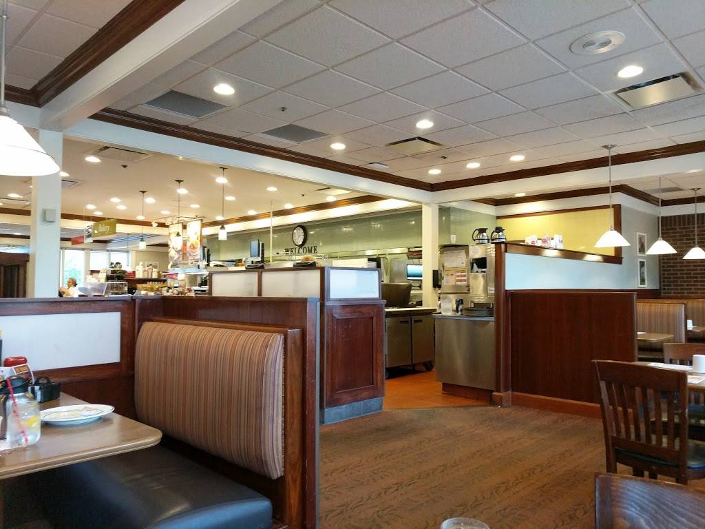 Bob Evans | restaurant | 1202 S Main St, Englewood, OH 45322, USA | 9378322844 OR +1 937-832-2844