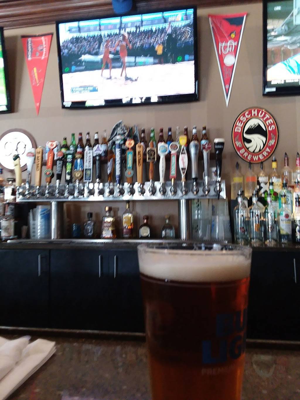 Fieldhouse Pub and Grill | restaurant | 510 N Theresa Ave, St. Louis, MO 63103, USA | 3142890311 OR +1 314-289-0311