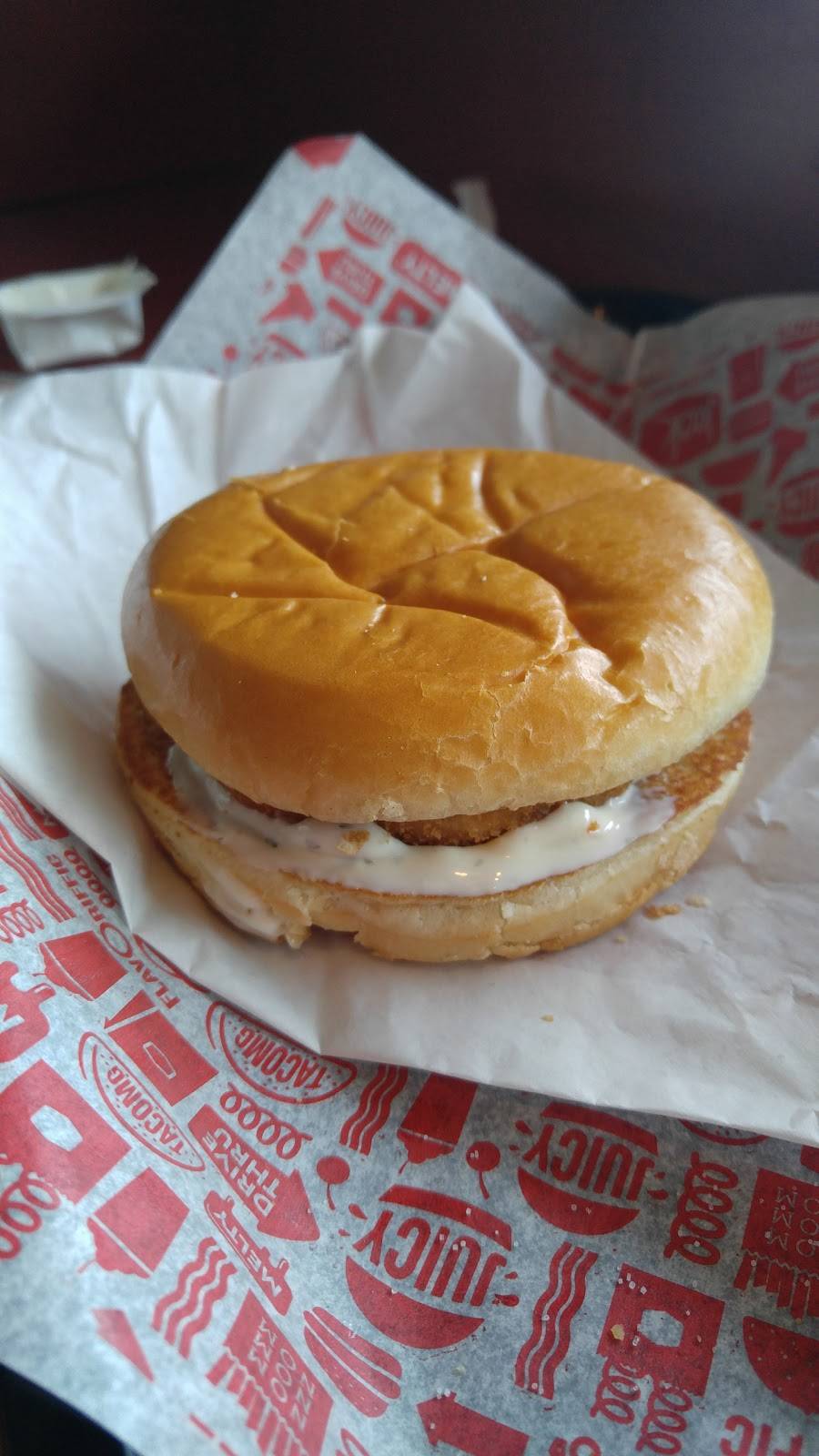 Jack in the Box | restaurant | 7810 Limonite Ave, Riverside, CA 92509, USA | 9516856720 OR +1 951-685-6720