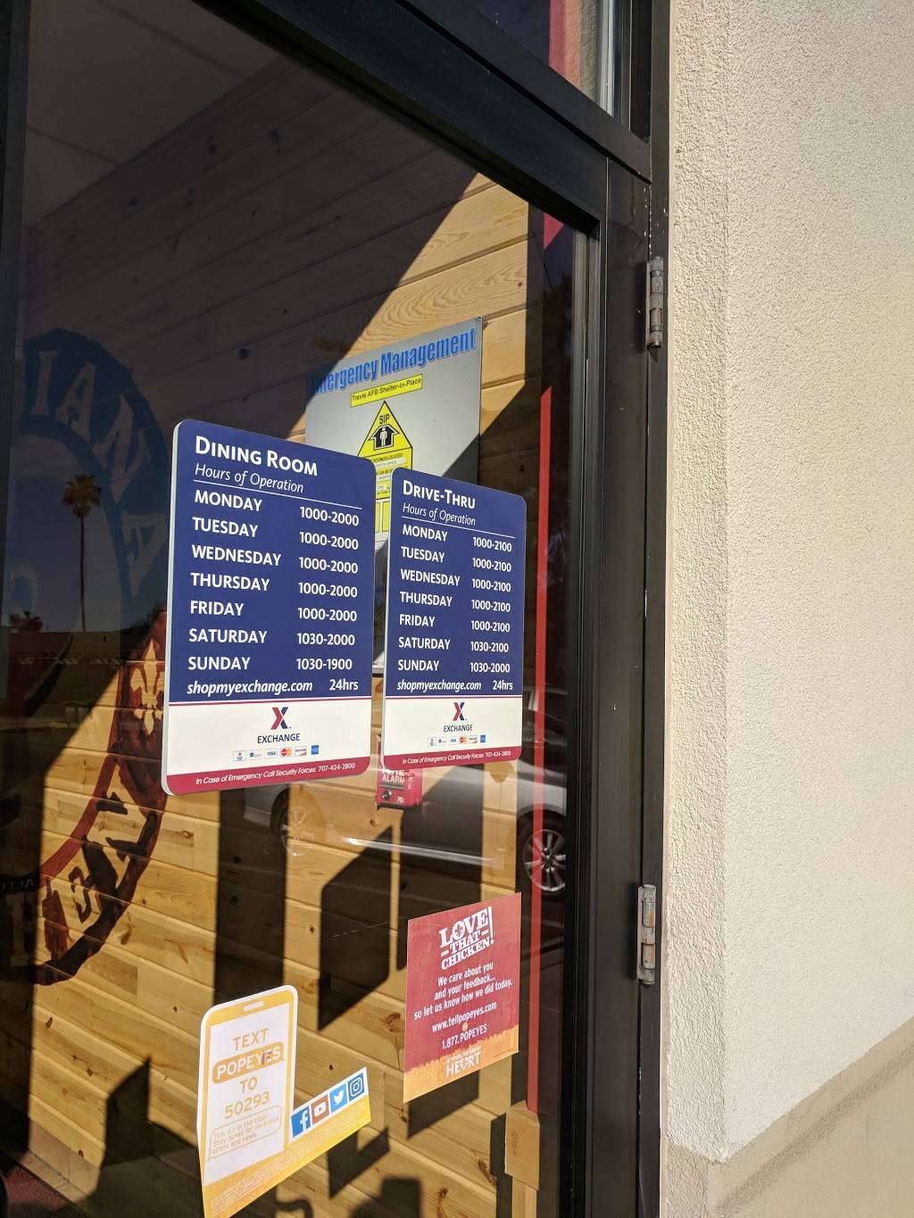 Popeyes | restaurant | 199-231 Travis Ave, Fairfield, CA 94535, USA | 7074374490 OR +1 707-437-4490