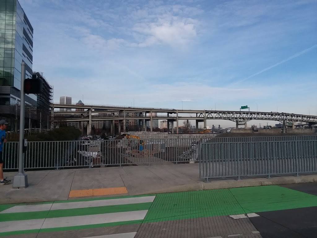 Subway | meal takeaway | 4325 NW Yeon Ave, Portland, OR 97210, USA | 5032952440 OR +1 503-295-2440