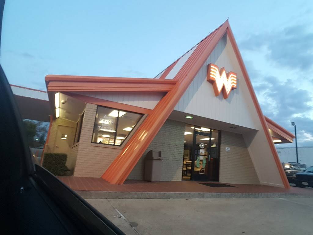 Whataburger | restaurant | 4051 E Lancaster Ave, Fort Worth, TX 76103, USA | 8175312764 OR +1 817-531-2764