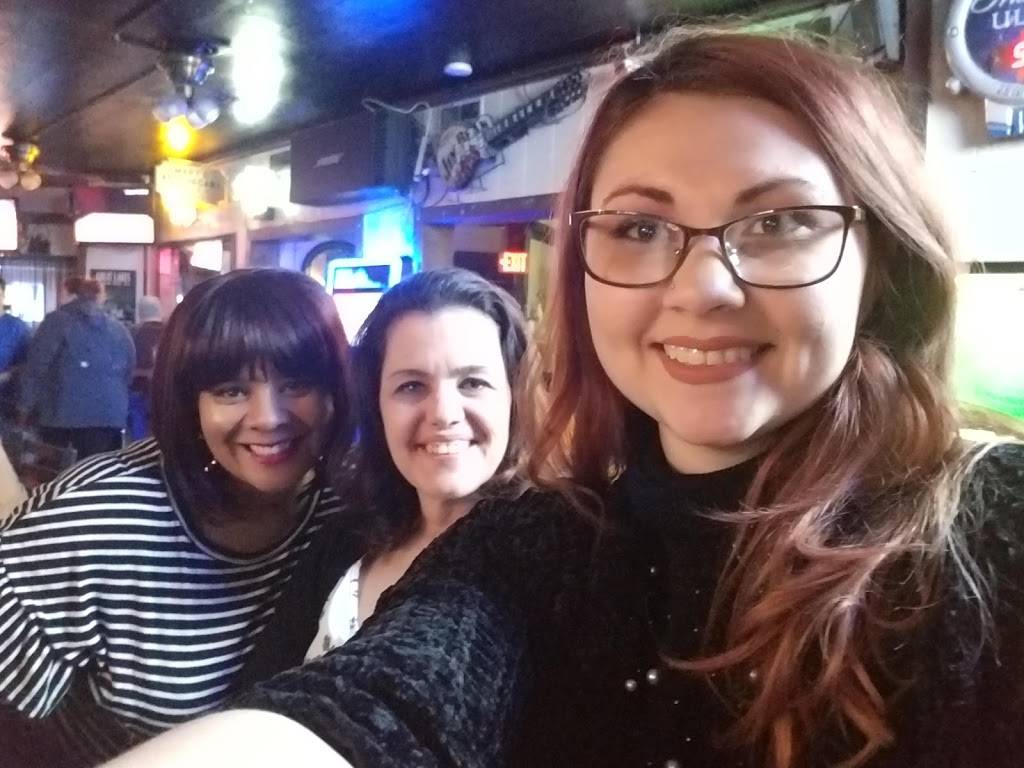 Danny Macs | restaurant | 4920 Pearl Rd, Cleveland, OH 44109, USA | 2167411540 OR +1 216-741-1540