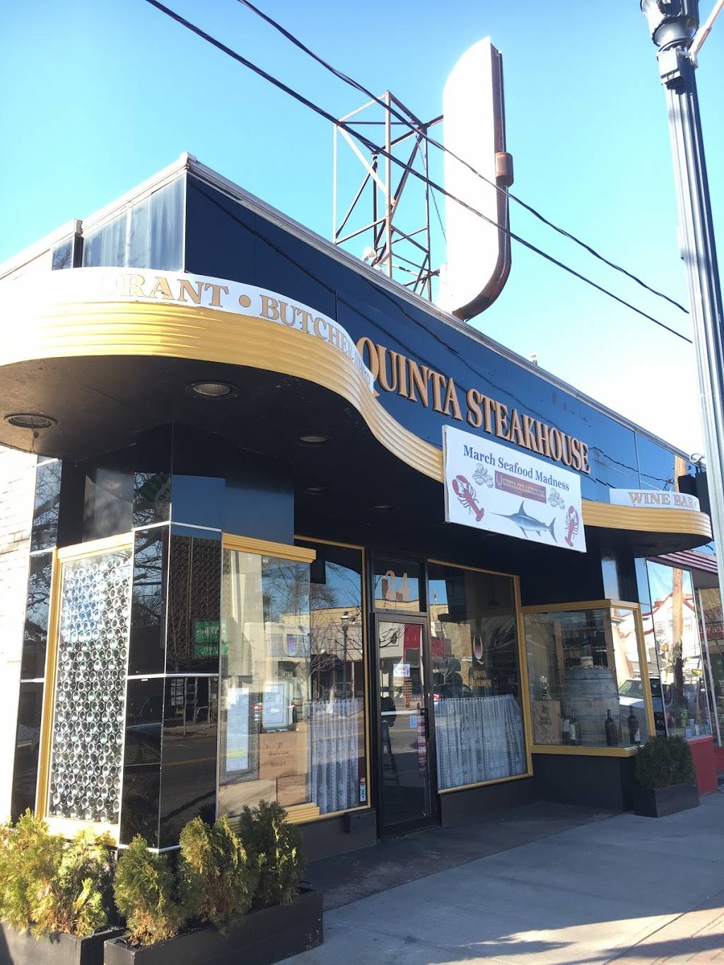 Quinta Steakhouse | restaurant | 24 E Central Ave, Pearl River, NY 10965, USA | 8457355565 OR +1 845-735-5565