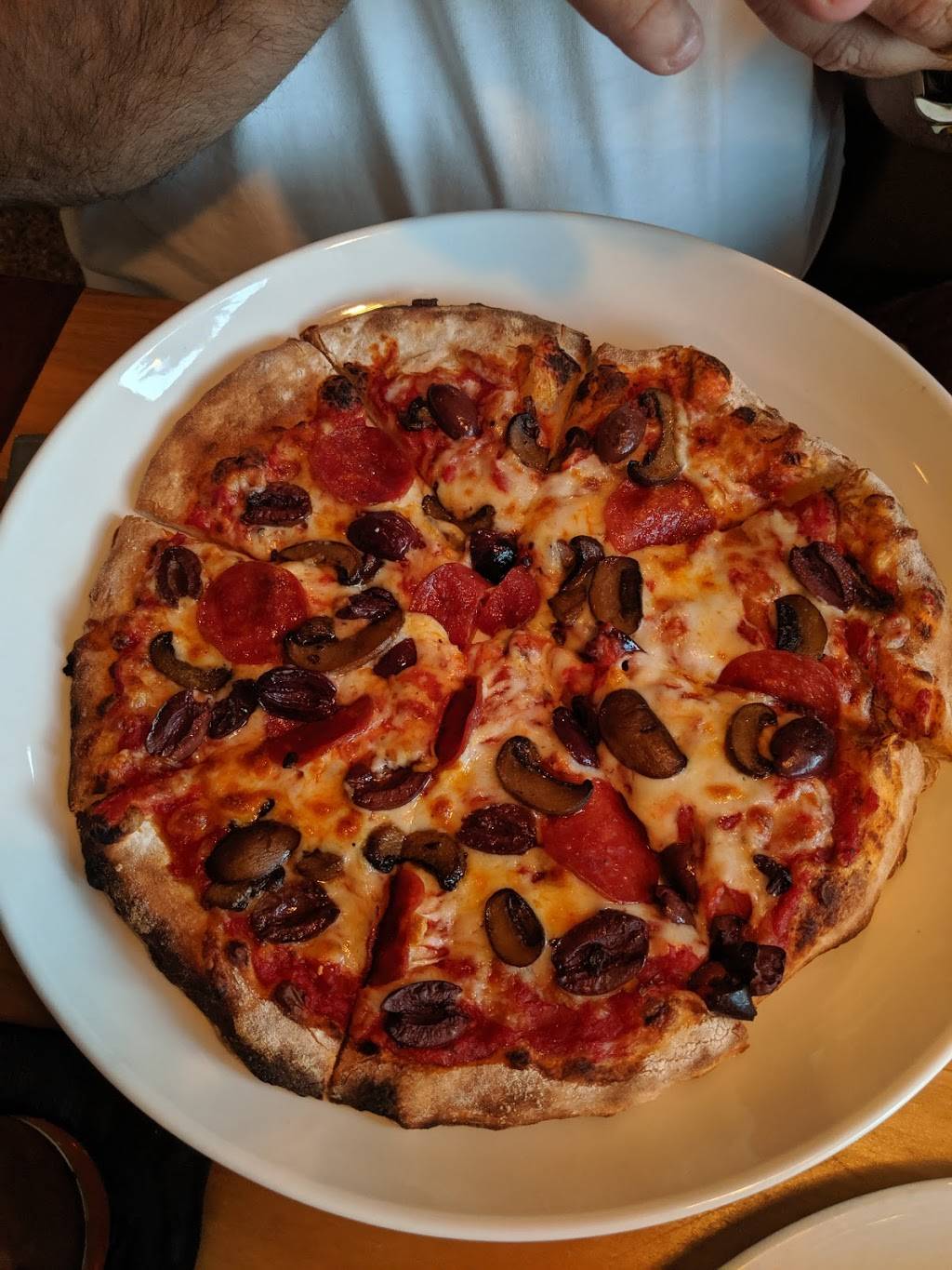 Elle-Js Lakeview | restaurant | 900 Harrison Ave, New Orleans, LA 70124, USA | 5044592262 OR +1 504-459-2262