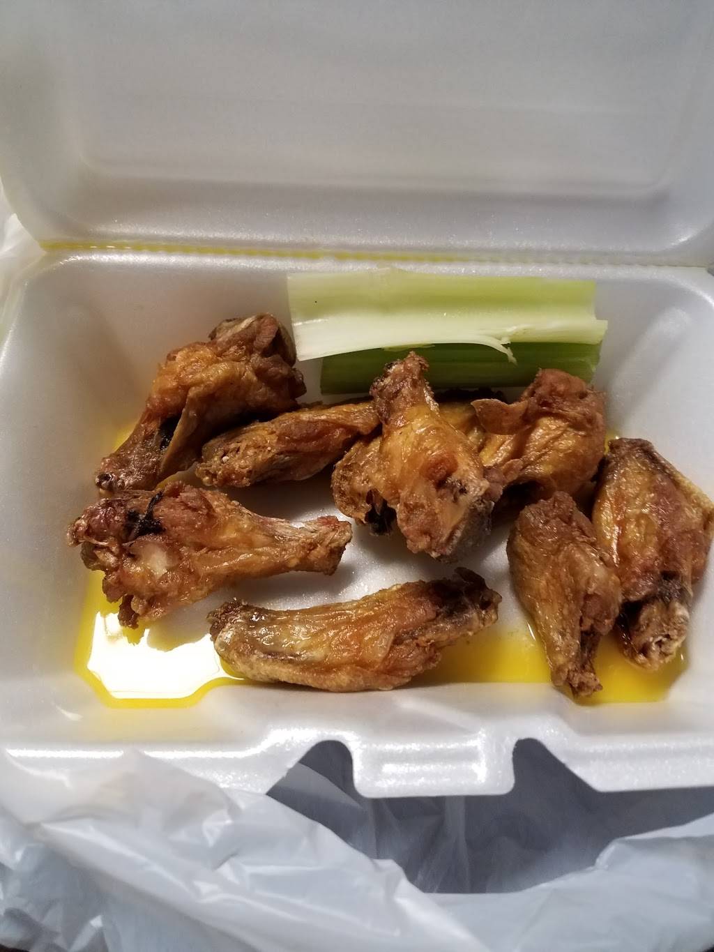 BreWingZ Restaurant and Bar | restaurant | 13816a Northwest Fwy, Houston, TX 77040, USA | 7133299464 OR +1 713-329-9464