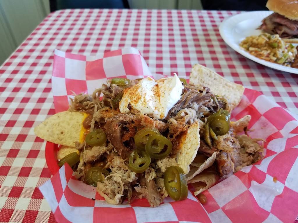 Smoke Trail BBQ | restaurant | 2116 S Main St, Paris, IL 61944, USA | 2174633668 OR +1 217-463-3668