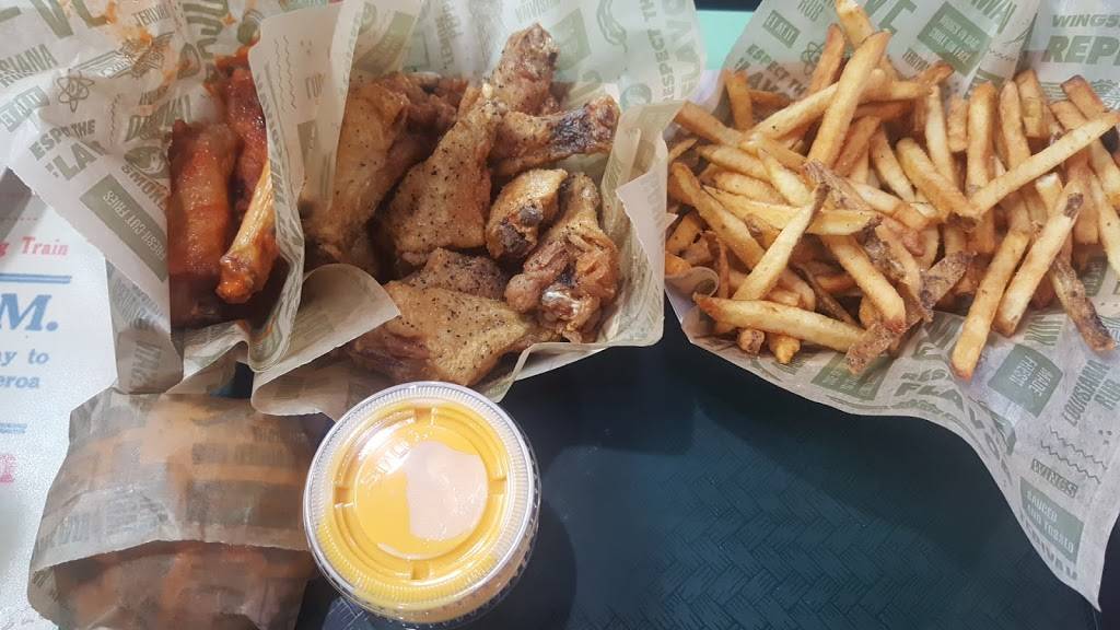 Wingstop | restaurant | 8558 Firestone Blvd, Downey, CA 90241, USA | 5629232222 OR +1 562-923-2222