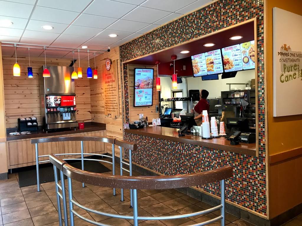 Popeyes Louisiana Kitchen | restaurant | 3763 Sun City Center Blvd, Sun City Center, FL 33573, USA | 8136334275 OR +1 813-633-4275