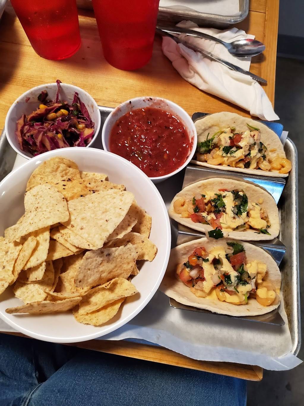 The Bee | bakery | 6740 Woodland Blvd a, Hickman, NE 68372, USA | 4027923437 OR +1 402-792-3437