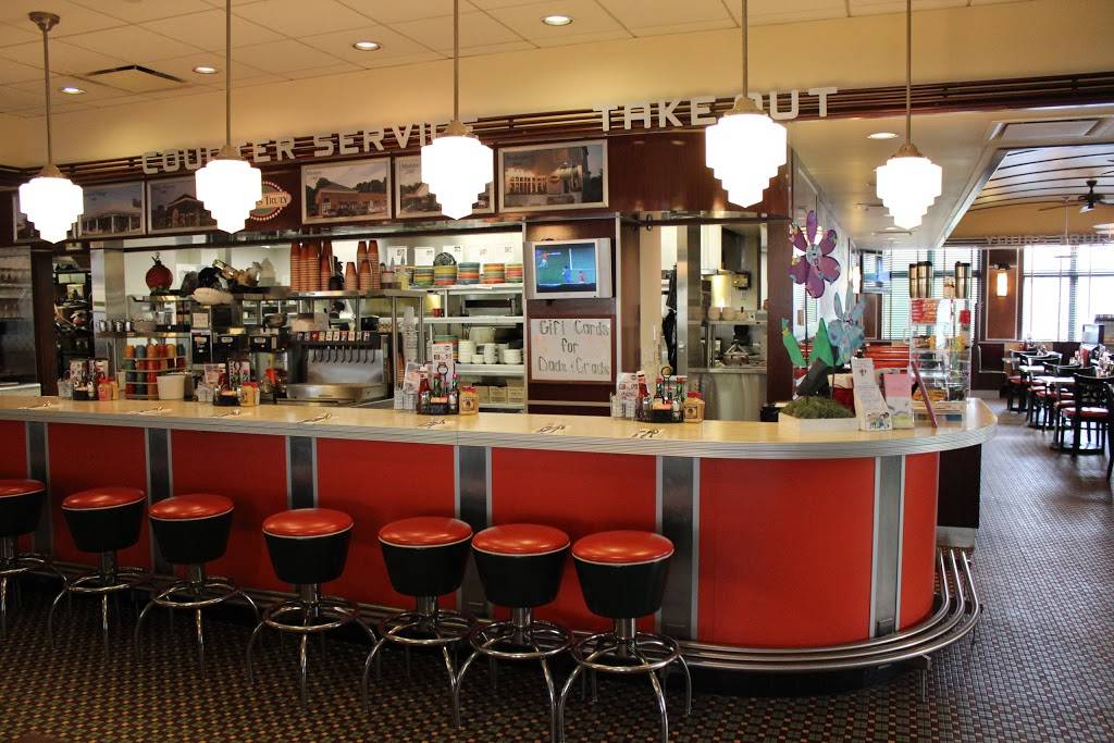 Yours Truly Rockside | restaurant | 8111 Rockside Rd, Valley View, OH 44125, USA | 2165248111 OR +1 216-524-8111