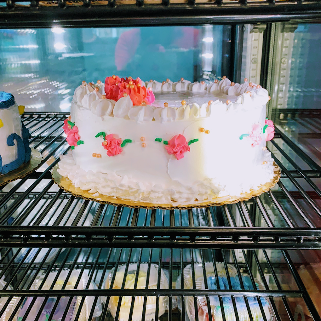 Recinos Café | restaurant | 85 Broadway, Somerville, MA 02145, USA | 6177641375 OR +1 617-764-1375