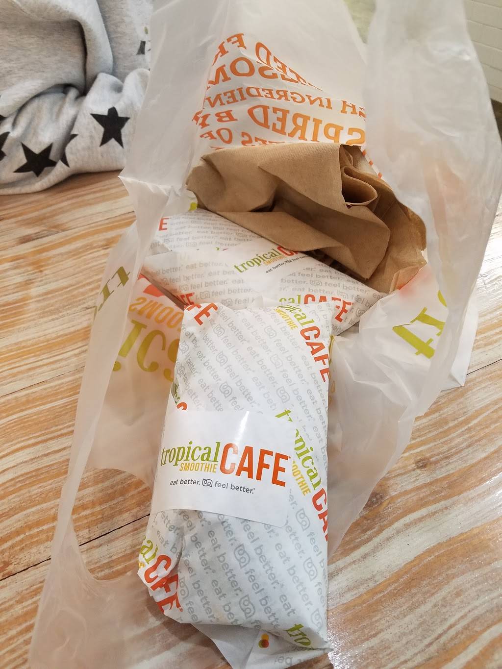 Tropical Smoothie Cafe | restaurant | 15 Dixwell Ave, New Haven, CT 06511, USA | 2036915428 OR +1 203-691-5428