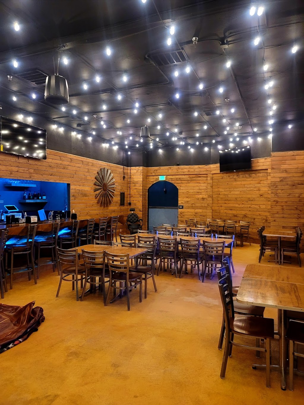 Rancho Fresco Resturant, Cantina, & Nightclub | restaurant | 950 10th St, Modesto, CA 95354, USA | 2093031130 OR +1 209-303-1130