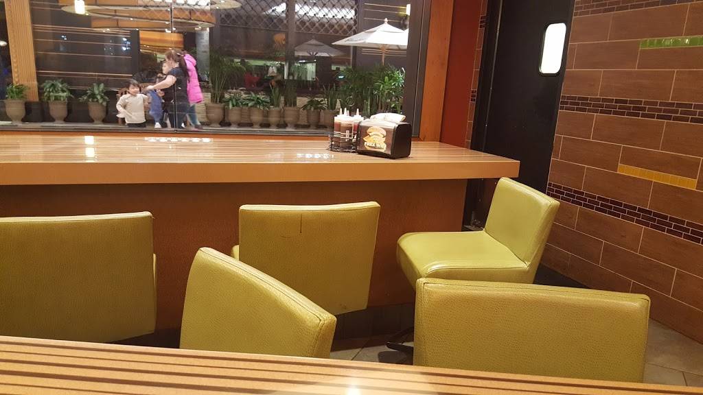 Bobbys Burger Palace | restaurant | 7101 Democracy Blvd, Bethesda, MD 20817, USA | 3017673943 OR +1 301-767-3943