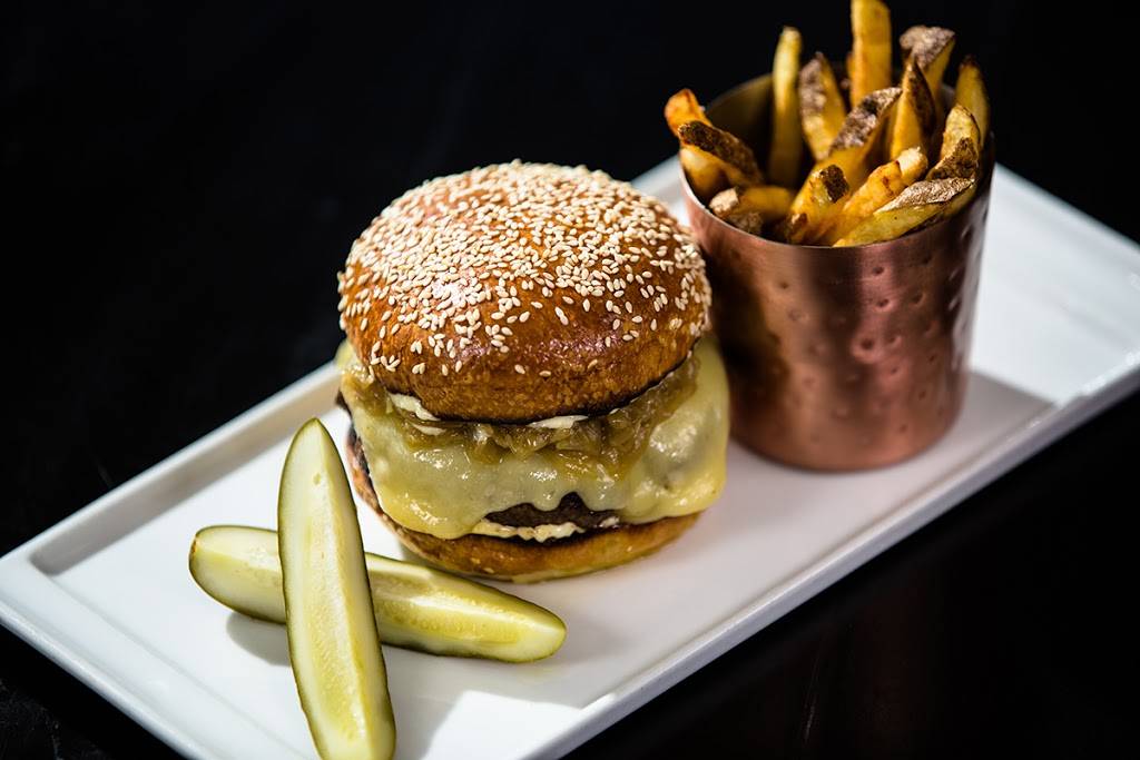 The Brass Rabbit | restaurant | 109 Plaza St, Healdsburg, CA 95448, USA | 7074738580 OR +1 707-473-8580