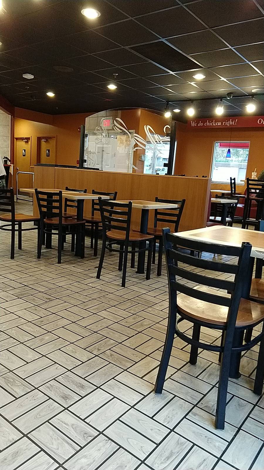 KFC | restaurant | 130 S Pearl St, Pearl River, NY 10965, USA | 8459201248 OR +1 845-920-1248