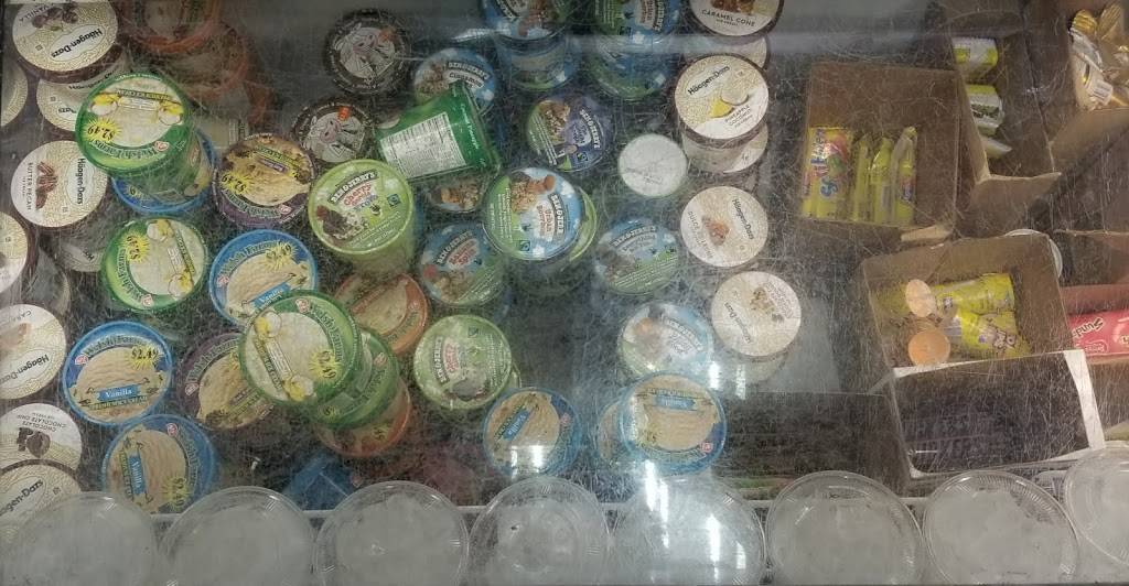 Kennedy Fried Chicken | restaurant | 2057, 229 Broad St, Staten Island, NY 10304, USA | 9178300071 OR +1 917-830-0071