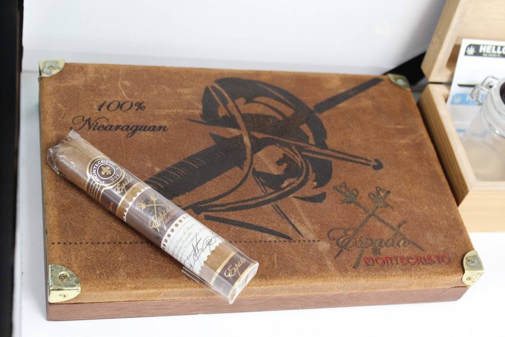 Adjusted Gravity Smoke and Vape | meal takeaway | 115 E Dorset Dr, Dixon, CA 95620, USA | 7076933373 OR +1 707-693-3373