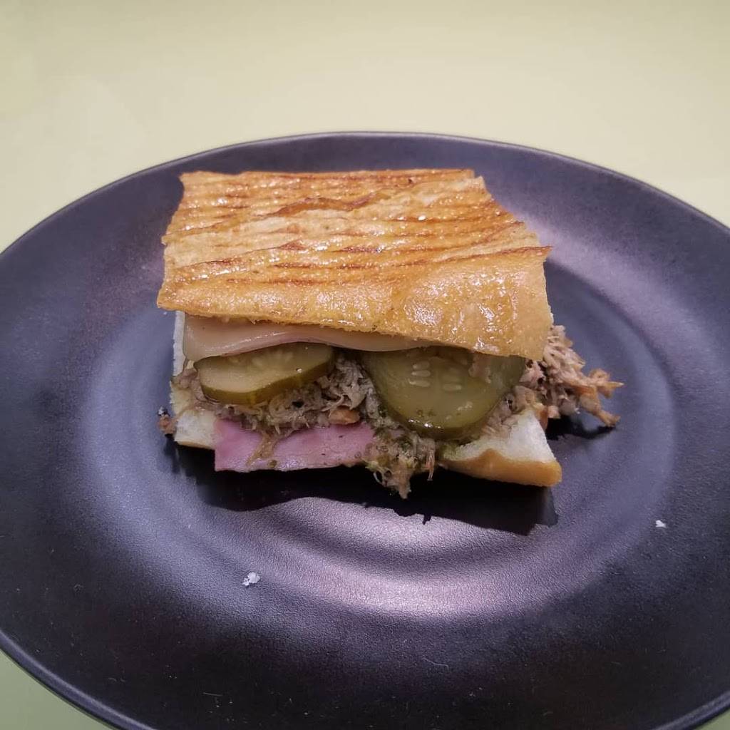 The Salty Pickle | restaurant | 276 Coalinga Plaza, Coalinga, CA 93210, USA | 5598218078 OR +1 559-821-8078