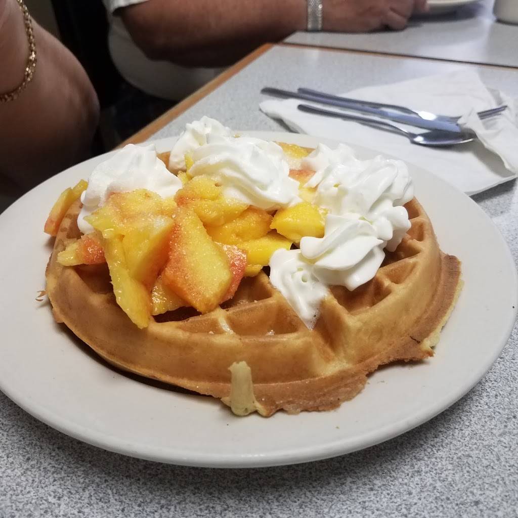 Rancks Family Restaurant | restaurant | 1233 Reading Rd, Bowmansville, PA 17507, USA | 7174455105 OR +1 717-445-5105