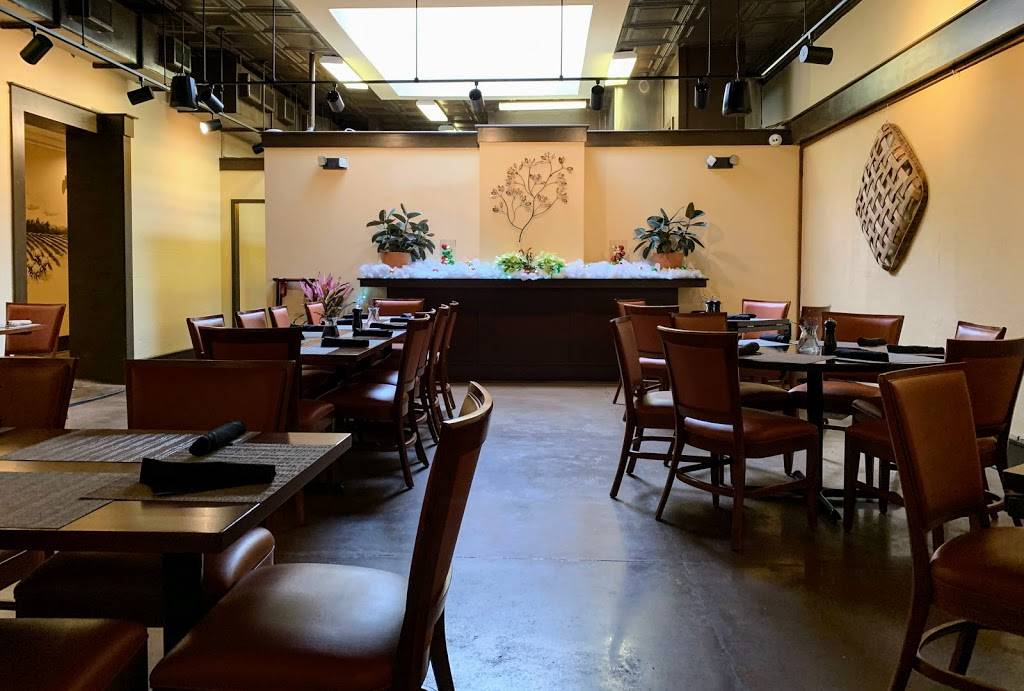 Crossroads on Main | restaurant | 118 E Main St, Lake City, SC 29560, USA | 8433942100 OR +1 843-394-2100