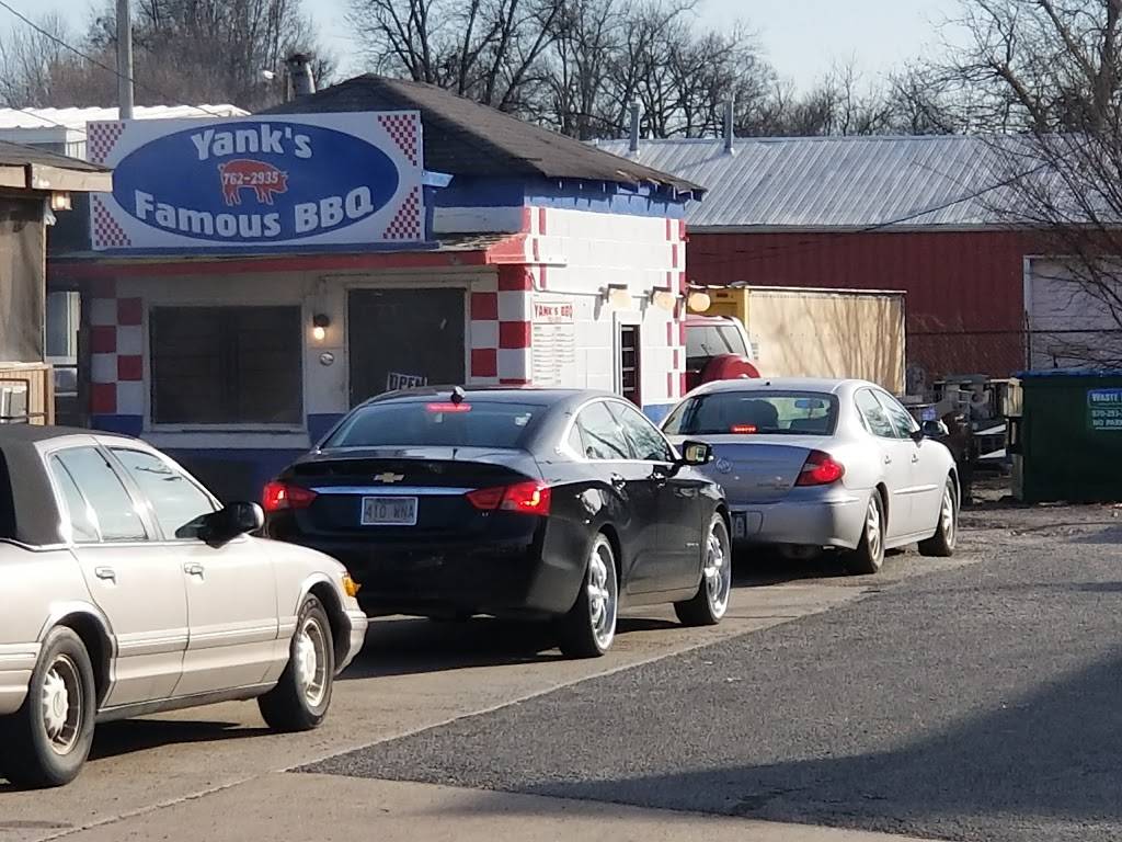Yanks Famous Barbeque | restaurant | 213 E Main St, Blytheville, AR 72315, USA | 8707622935 OR +1 870-762-2935