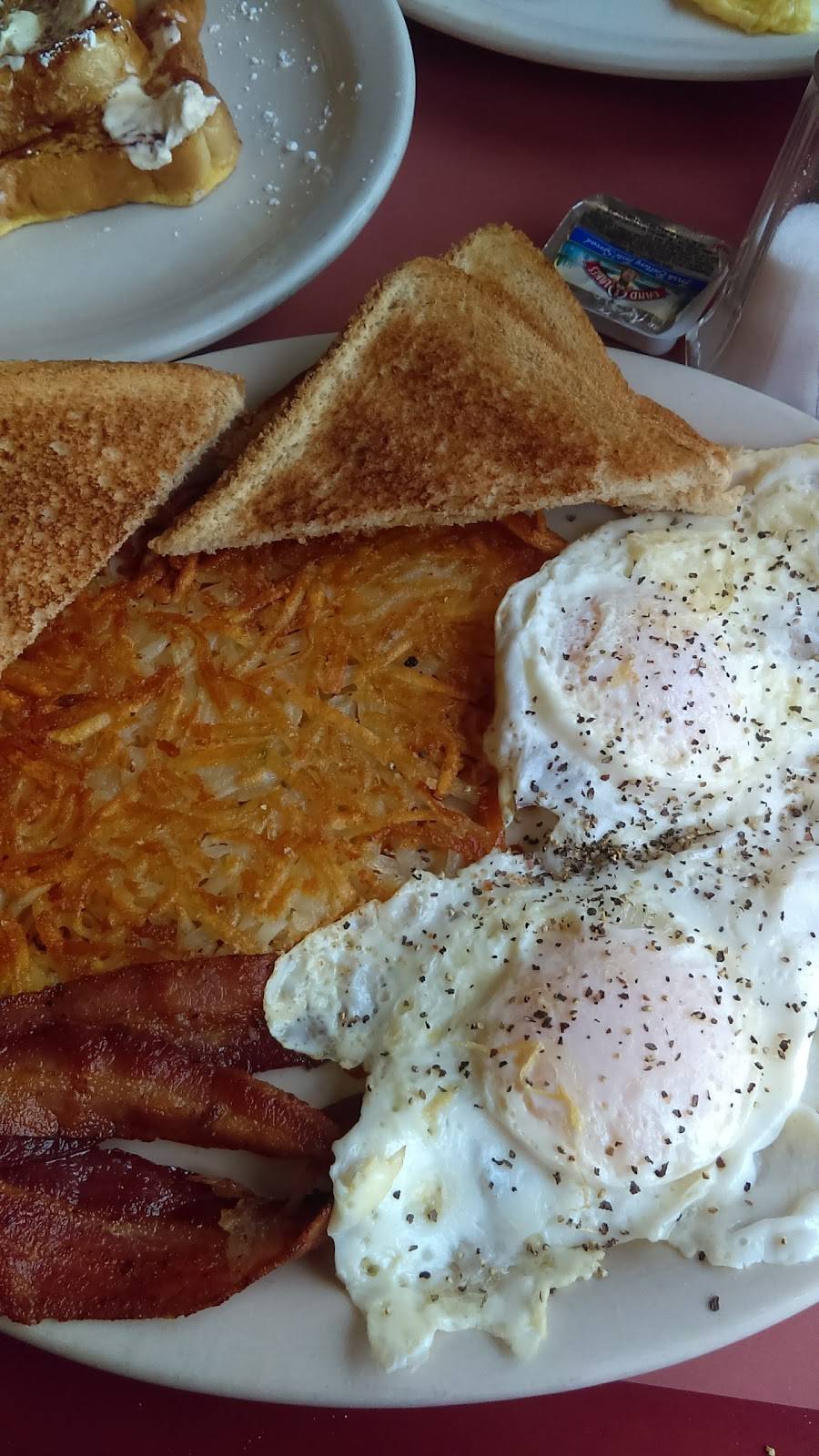 Sisters Cafe | restaurant | 2626 Kilburn Ave, Rockford, IL 61101, USA | 8159698733 OR +1 815-969-8733