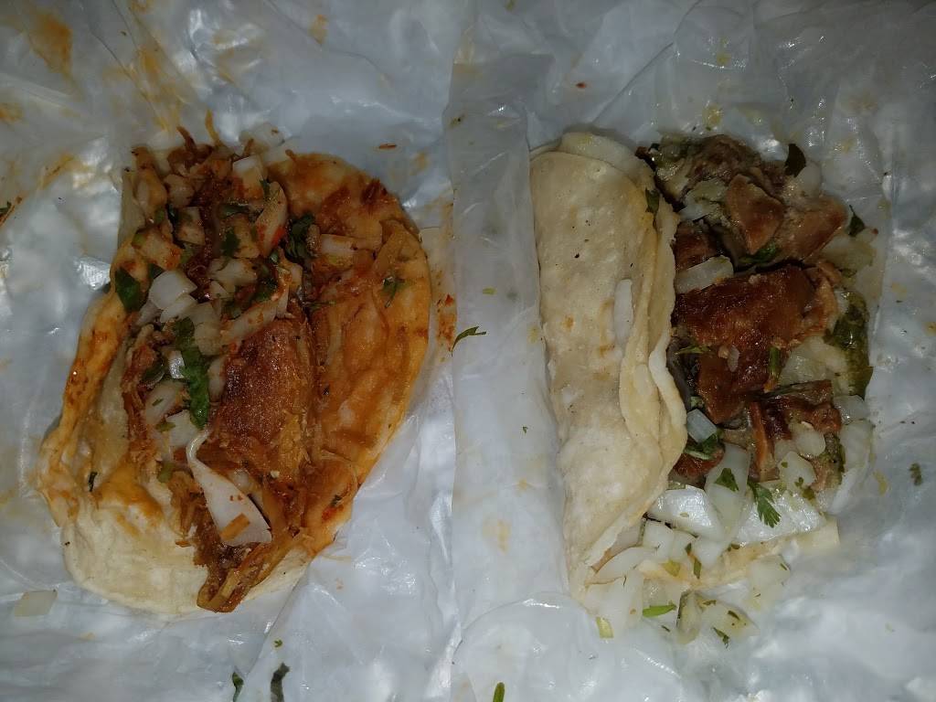 La Villa Taqueria | restaurant | 700 Planz Rd, Bakersfield, CA 93304, USA | 6613979884 OR +1 661-397-9884