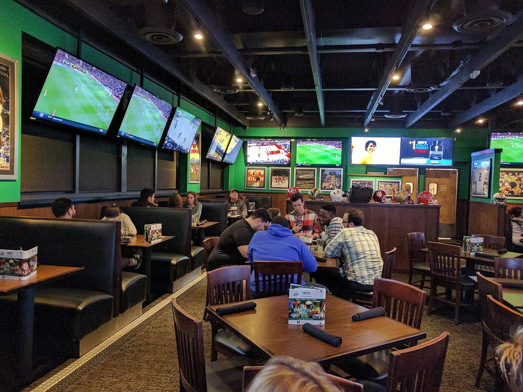 Duffys Sports Grill | restaurant | 315 N Alafaya Trl Waterford Lakes, Town Center, Orlando, FL 32828, USA | 4072074444 OR +1 407-207-4444