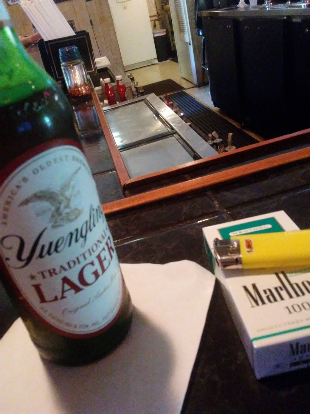 Lenharts Tavern LLC | restaurant | 90 PA-88, Charleroi, PA 15022, USA | 7244894810 OR +1 724-489-4810