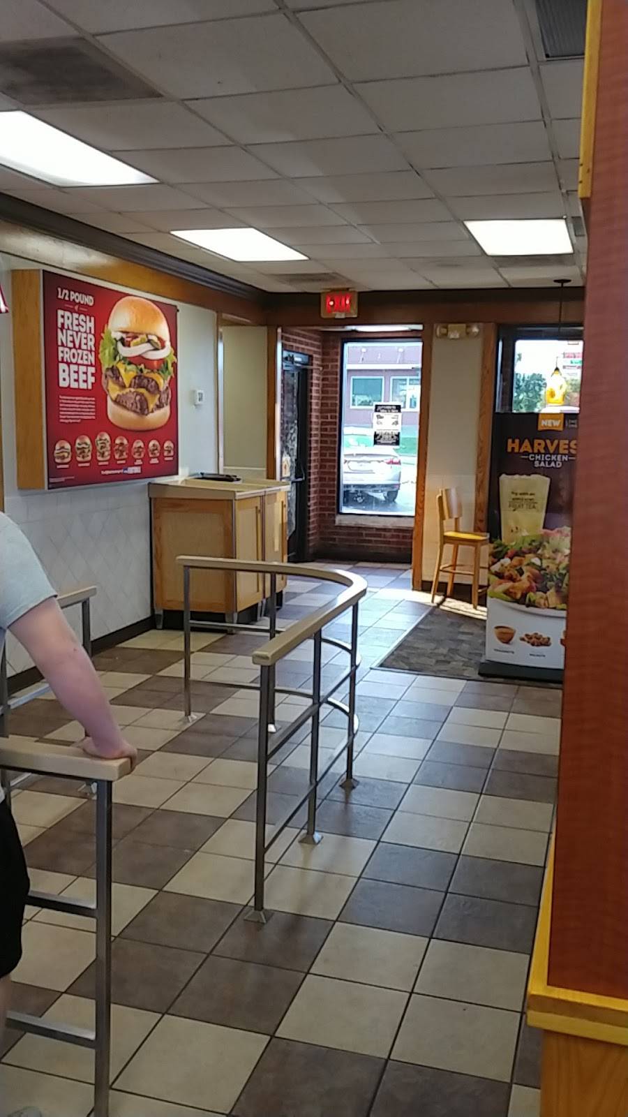 Wendys | restaurant | 327 W Reservoir Rd, Woodstock, VA 22664, USA | 5404598225 OR +1 540-459-8225