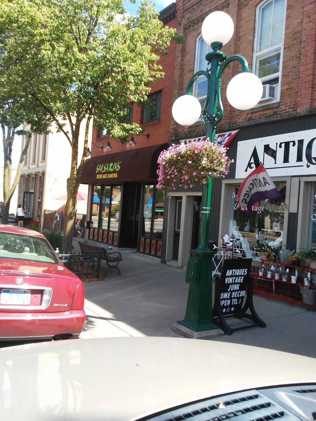 Salsarias | restaurant | 146 E Chicago Blvd, Tecumseh, MI 49286, USA | 5174230018 OR +1 517-423-0018