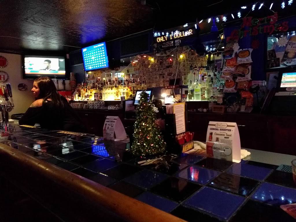 Blue Line Bar & Grill | restaurant | 4305 Brookpark Rd, Cleveland, OH 44134, USA | 4407994305 OR +1 440-799-4305