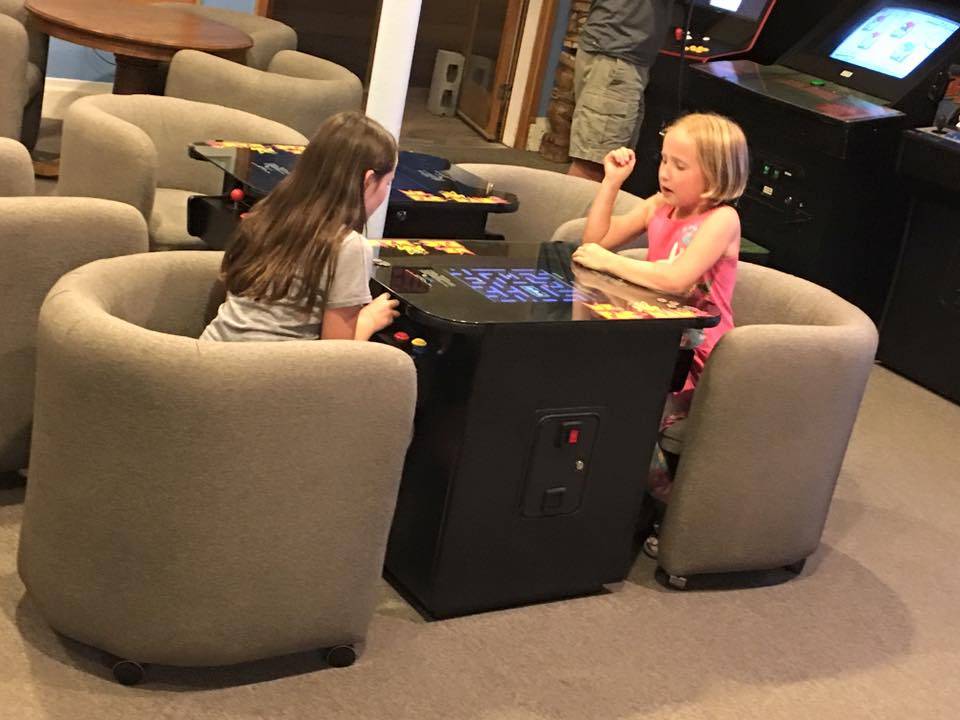 Waterland Arcade | meal takeaway | 22306 Marine View Dr S, Des Moines, WA 98198, USA | 2066537679 OR +1 206-653-7679