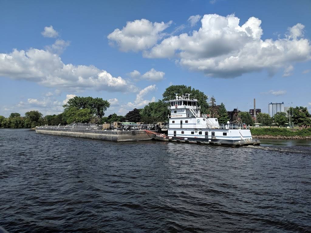 La Crosse Queen Cruises | restaurant | 405 E Veterans Memorial Dr, La Crosse, WI 54601, USA | 6087848523 OR +1 608-784-8523