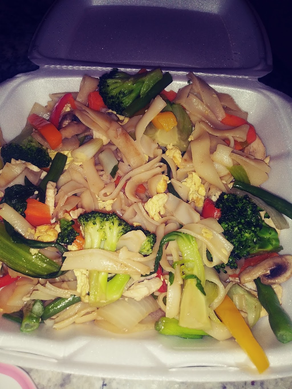 Thai Thai Thai | restaurant | 5820 Johnson Dr, Mission, KS 66202, USA | 9137457536 OR +1 913-745-7536