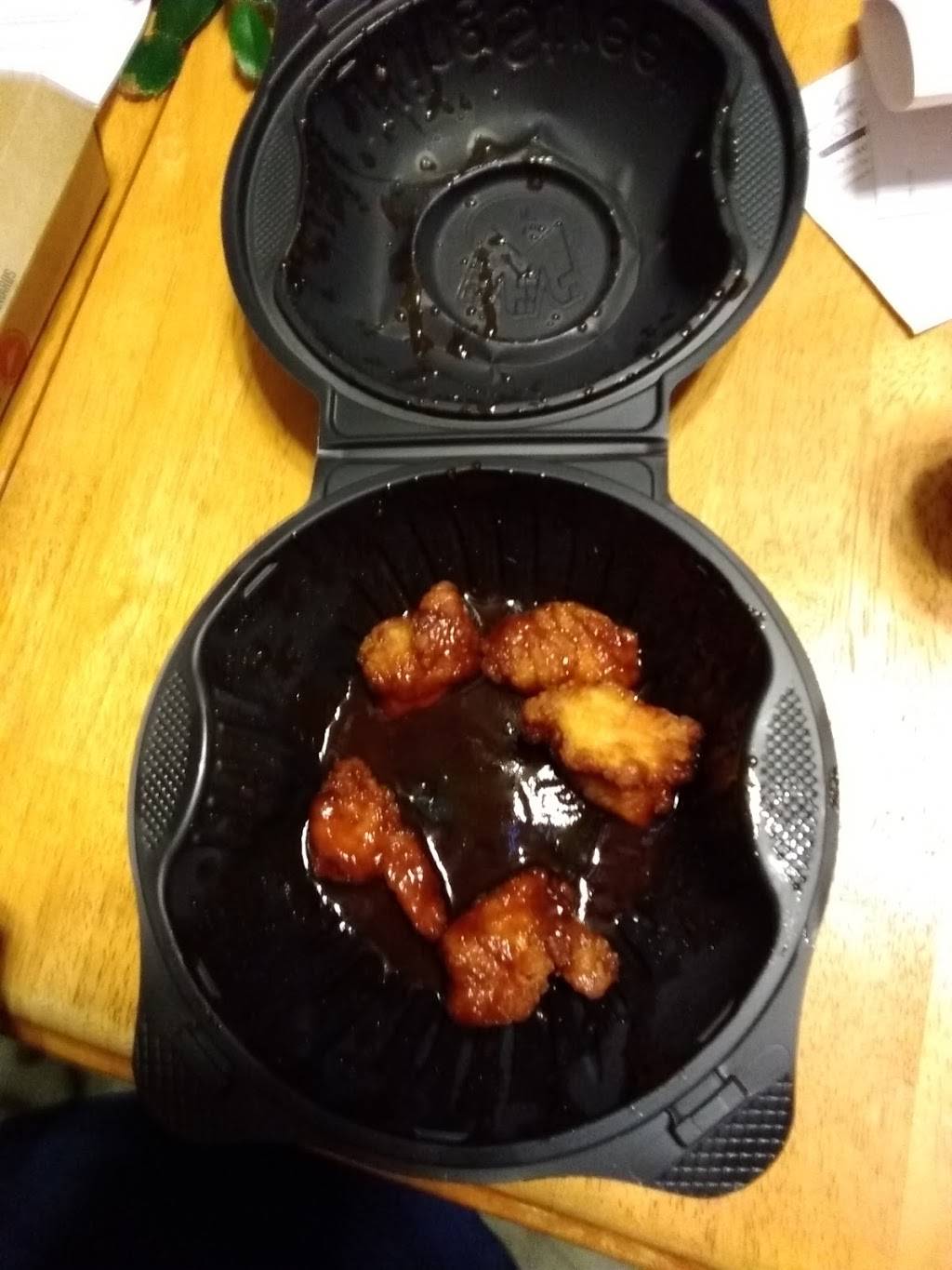 Pizza Hut | meal takeaway | 14923 Pacific Ave S, Tacoma, WA 98444, USA | 2535313800 OR +1 253-531-3800